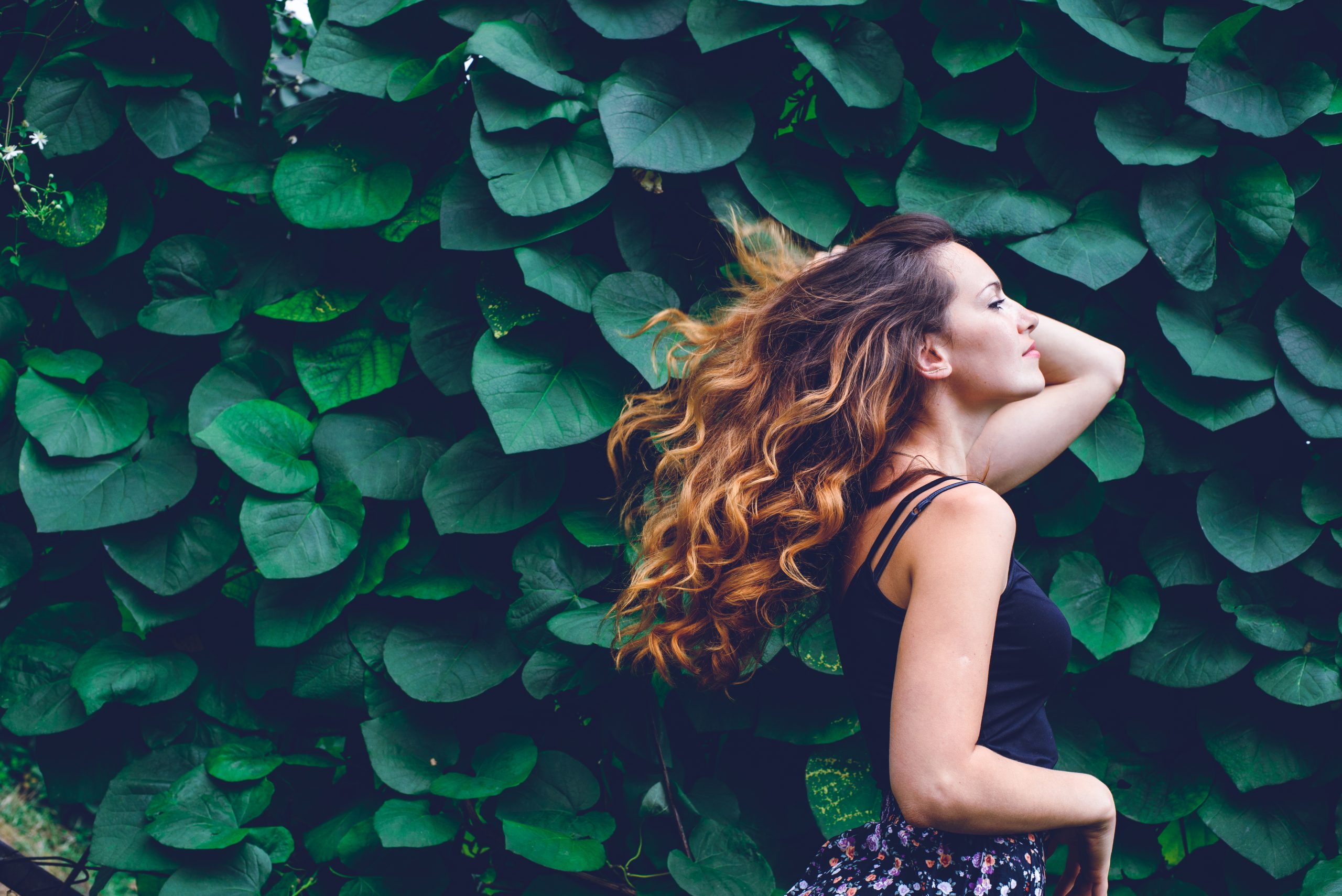 Curls are in! How to rock this top 2022 trend right now